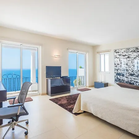 La Terrasse By Madeira Willa *